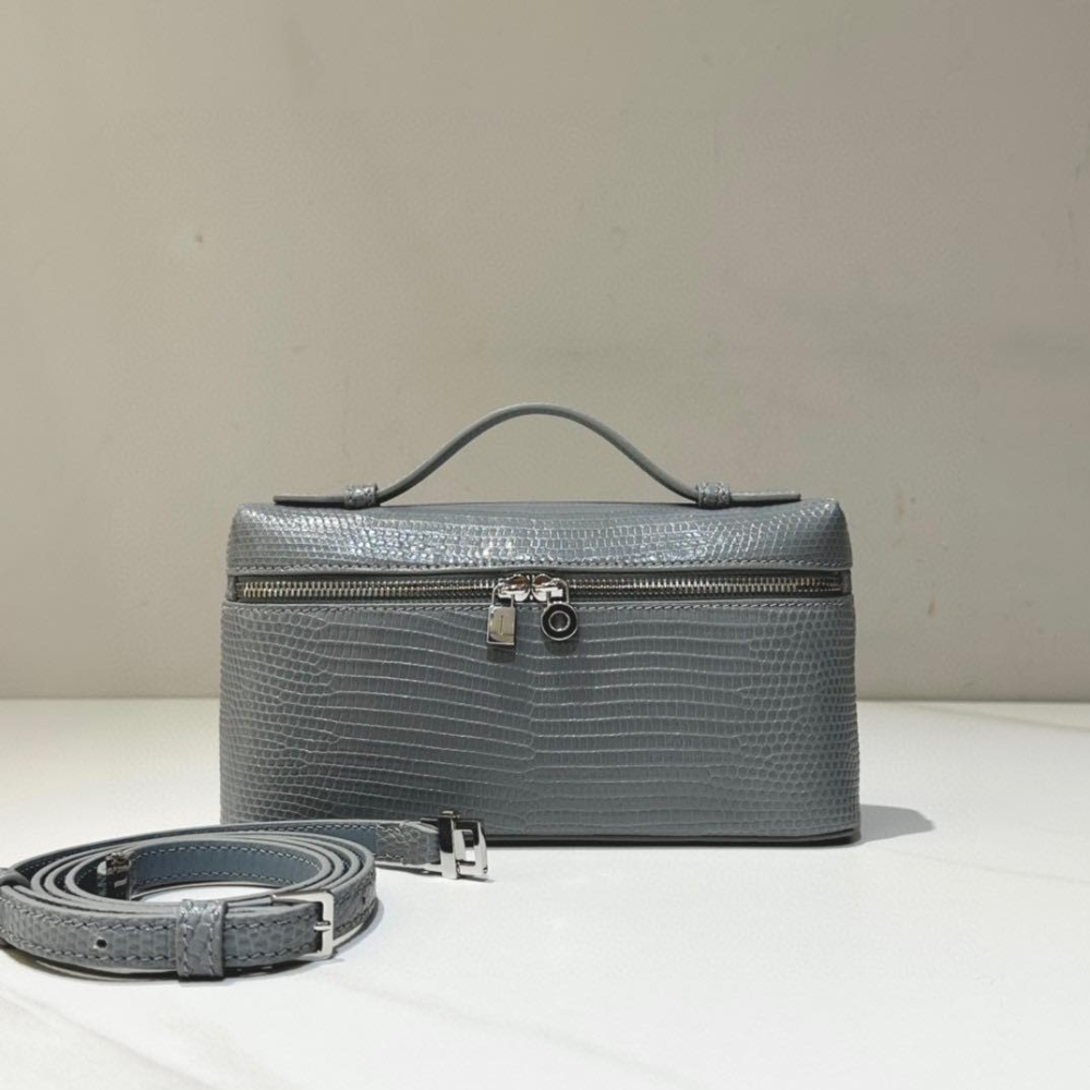 Lizard-skin Box Chain Shoulder Bag