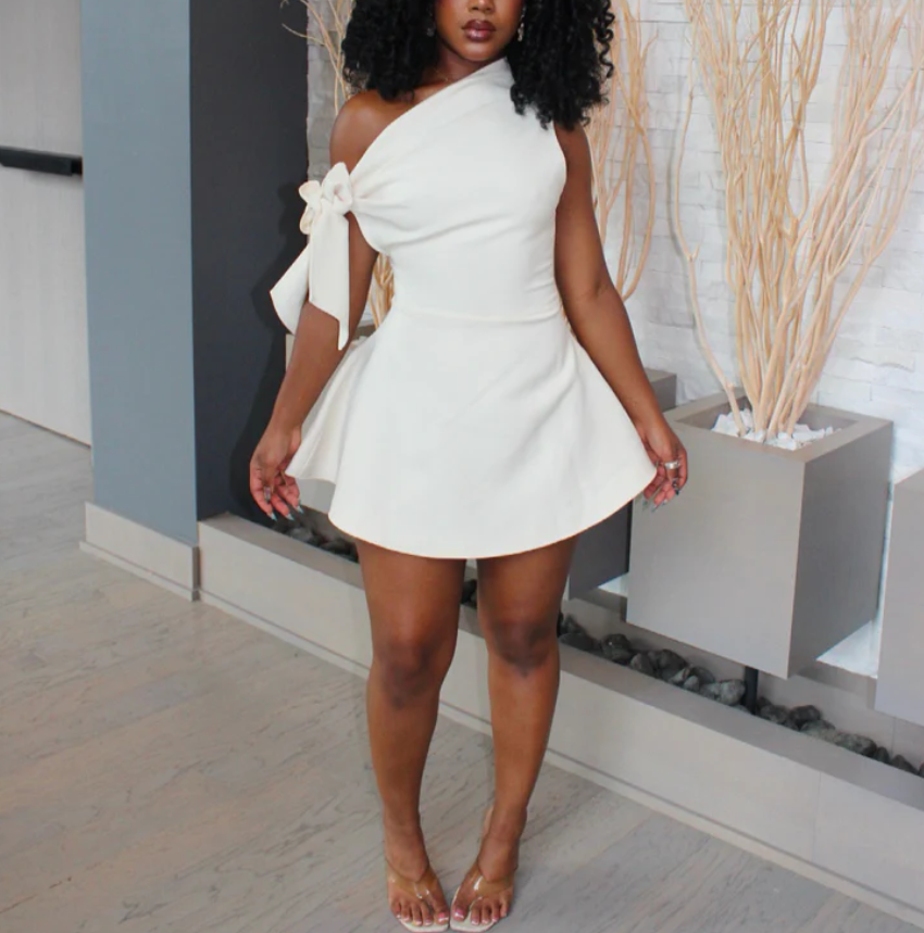 Solid-Color One-Shoulder Bow Mini Skirt
