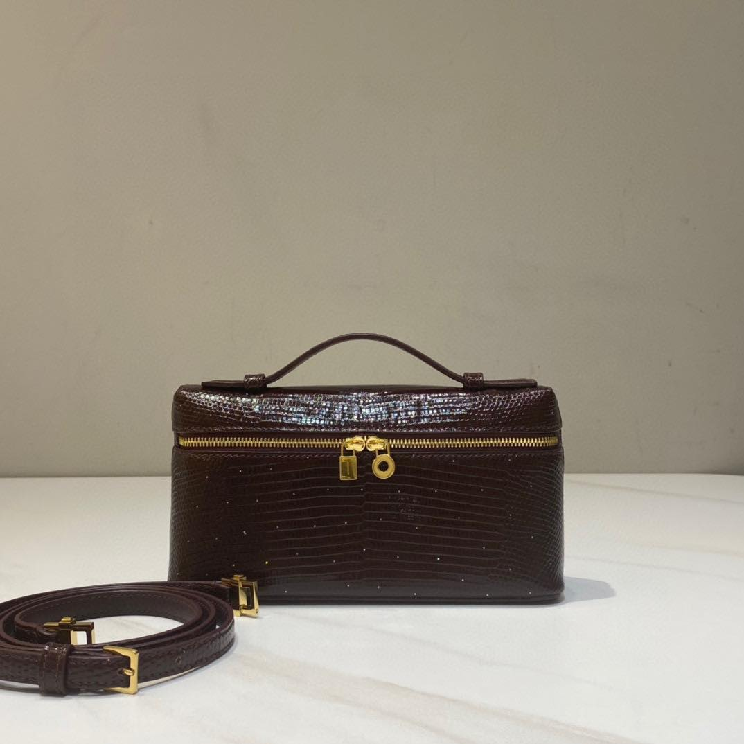 Lizard-skin Box Chain Shoulder Bag